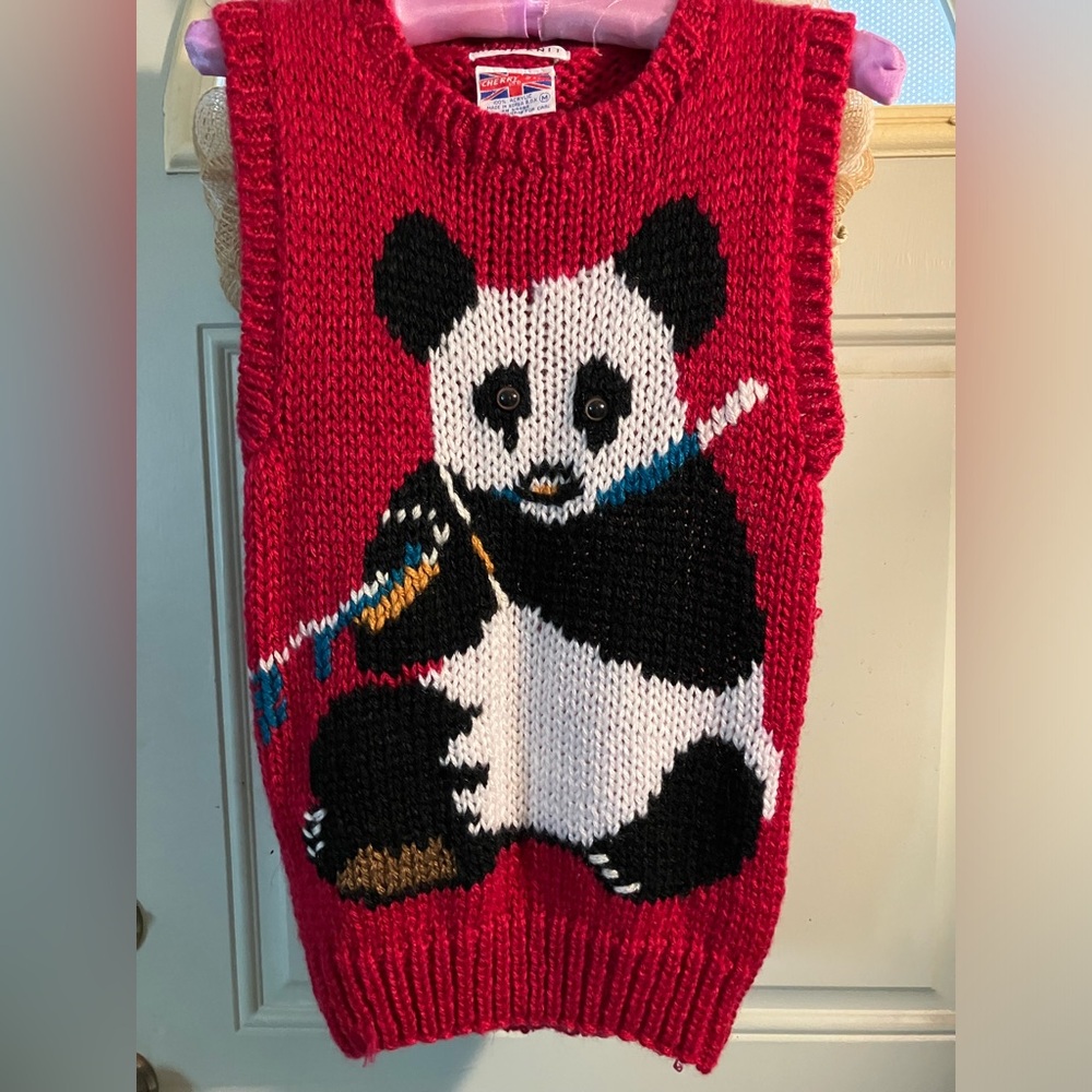 🐼Panda hand-knit sweater vest
